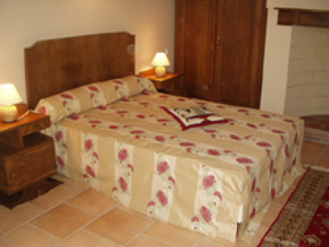 1-Ferme-Larroude-Chambre-Eglatine.jpg