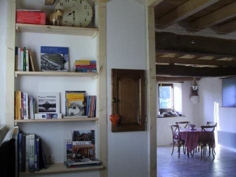 5-Grange-Soulor-Coin-Bibliotheque.JPG