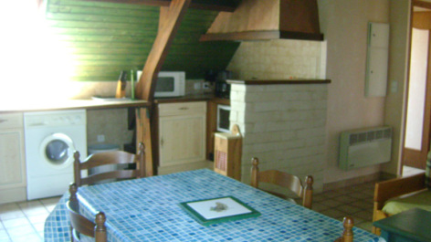 2-salleamanger-trescazes-sazos-HautesPyrenees-2.jpg