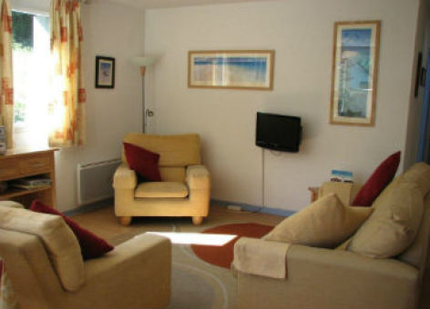 0-Lounge-1-pp.jpg