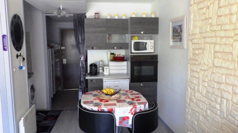 0-LE-ROUX-BRUNO-TOUR-B21-SALLE-A-MANGER.jpg