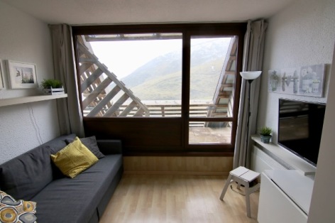 3-Salon-Cantoural-apt-2.jpg