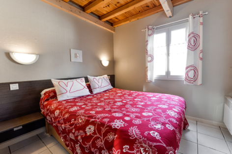 2-chambre1-catelan-arrensmarsous-HautesPyrenees-4.jpg