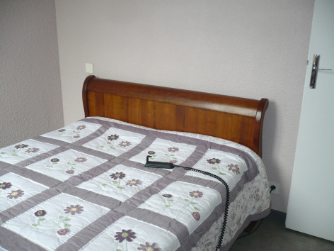 4-chambre-schmidt-pierrefittenestalas-HautesPyrenees.jpg