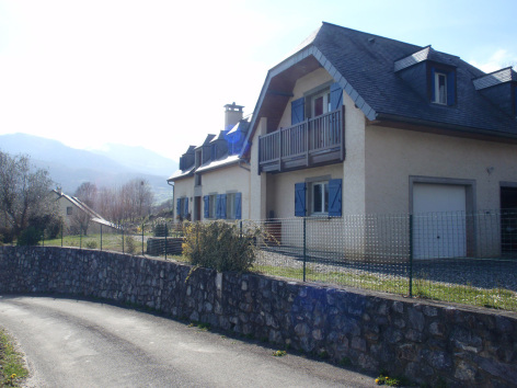 8-exterieur3-crequy-ouzous-HautesPyrenees.jpg