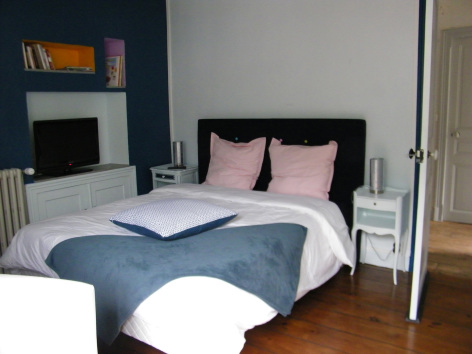 3-chambre2-oger-pierrefittenestalas-HautesPyrenees.jpg
