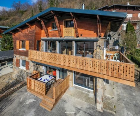 10-4-BRUN-Chalet-Comfort--Birrien-vue-chalet-WEB-2.jpg