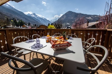 7-BRUN-Chalet-Cosy--Birrien-terrasse-WEB.jpg