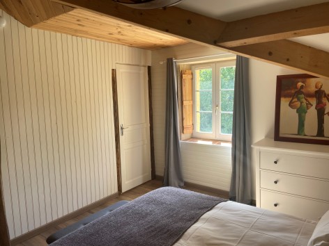 5-Chambre-hotes---Grange-Garac-2.jpg