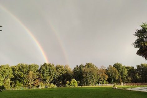 12-Arc-en-ciel---Aisina-portateni.jpg