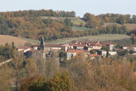 12-Meuble-St-Arrailles-12---Les-remparts.jpg
