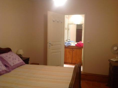 4-Chambre-salle-de-bain---Barriou.jpg