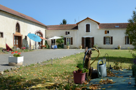 0-La-cour.JPG