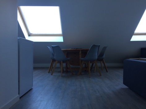 2-TABLE-SIT.jpg