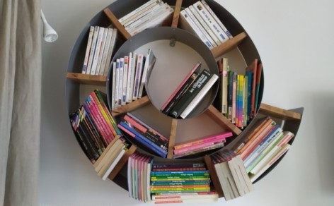 2-3-DULHOSTE---Aurette-A102-bibliotheque-serpentin-avec-livres-pour-enfants-et-grands.jpg