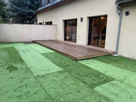 5-SCI-La-Maison-des-Vacances-jardin.jpg