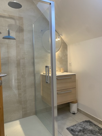 7-Salle-de-bain-etage.jpg-SIT.jpg