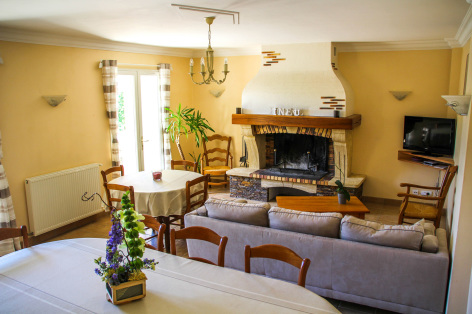 1-salon-leberierot-ouzous-HautesPyrenees.jpg