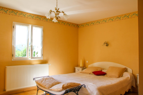 4-chambre3-leberierot-ouzous-HautesPyrenees.jpg
