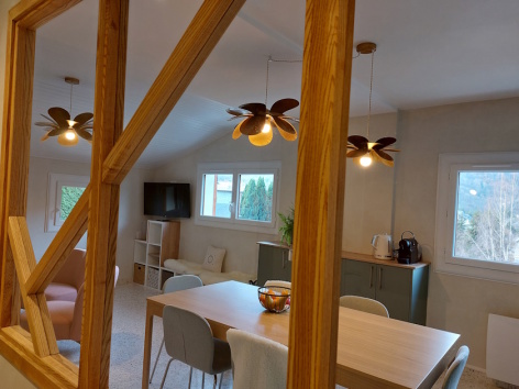 8-Le-Chalet-des--O----Hortensias---Sejour4-web-2.jpg