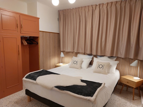 9-Le-Chalet-des--O--Hortensias-Chambre1-4.jpg
