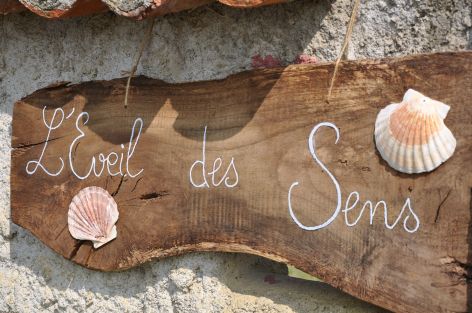 13-Pancarte-ch-d-hotes---Eveil-des-sens.JPG