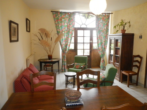 6-Salon---Chateau-Pouydraguin.JPG