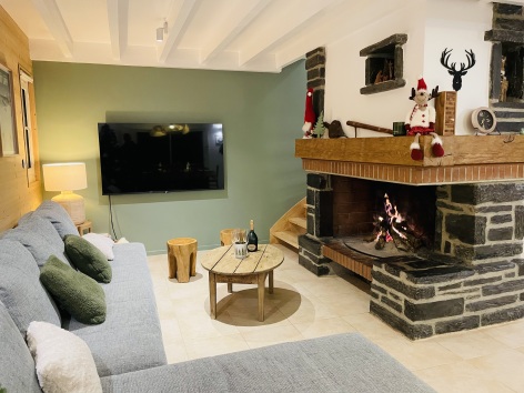 1-Salon-cheminee-noel-2.jpg
