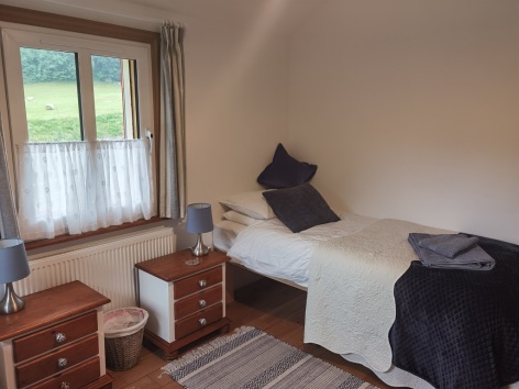 1-ROOM-2.jpg