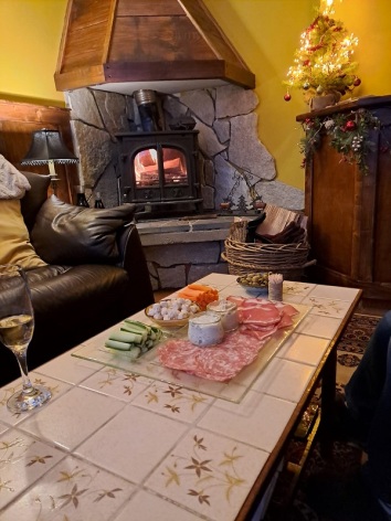 17-fireplace.jpg
