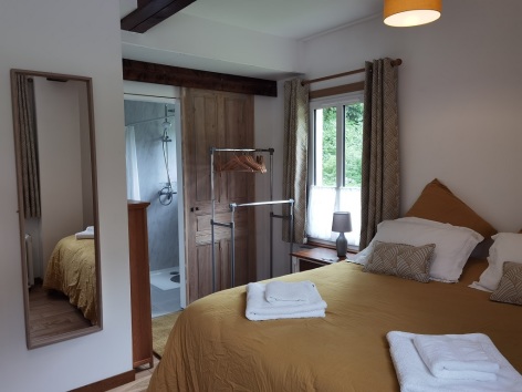 6-room1.jpg