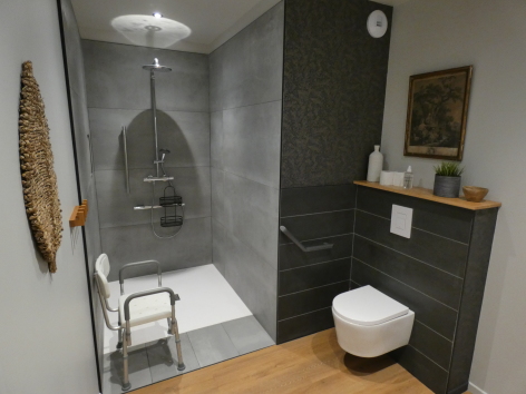 16-Salle-d-eau-PMR-1.JPG