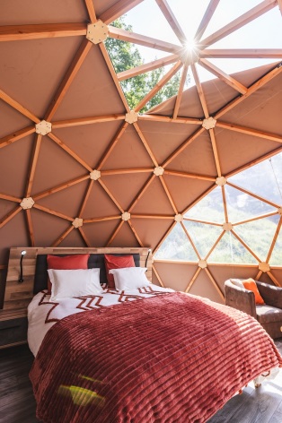 2-HPCH173-L-INSOLITE-DES-PYRENEES-BARRANCOUEU---Dome-du-Soum-interieur.jpg