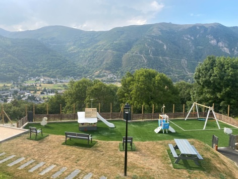 3-aire-de-jeux-oredon.jpeg