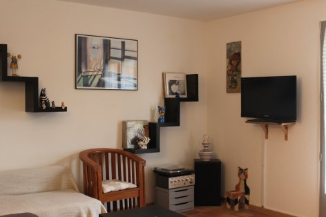 2-Salon-meuble-vacances-Berdoues-Gers--CSO.JPG