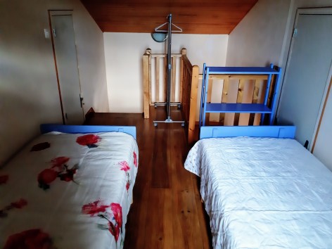 9-Chambre-etage-gite---Pucheou-2.jpg