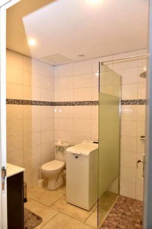 9-Salle-de-bain---Meuble-Fitere.jpg