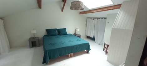 11-Chambre-meuble-Courties---Domaine-Tipaut.jpg