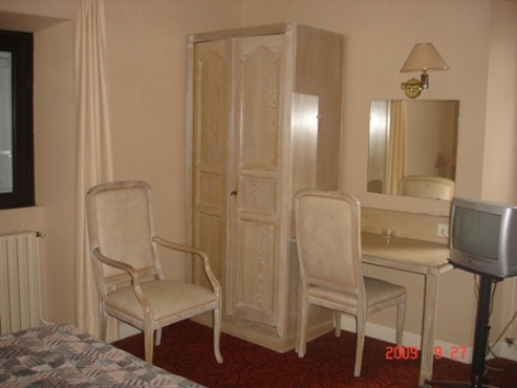 1-chambre1-hotelgabizos-argelesgazost-HautesPyrenees-2.jpg