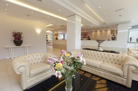 6-Hotel-Paradis-Lourdes-Reception.jpg