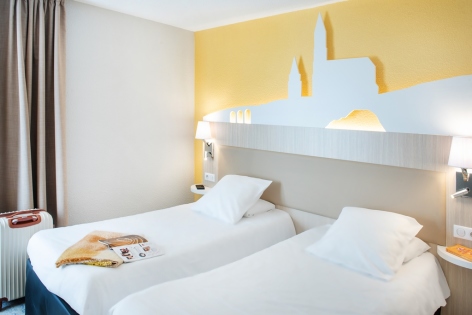 12-HPH109---HOTEL-SAINT-SAUVEUR---CH-2-lits---LOURDES.jpg