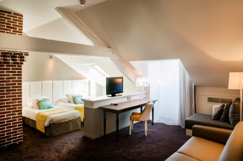 26-HPH126---HOTEL-GALLA---LONDRES---CH-FAMILLE-8----LOURDES.jpg