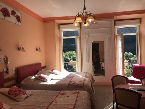 4-LUZ101---HOTEL-PANORAMIC---BAIN---LUZ--3-.JPG