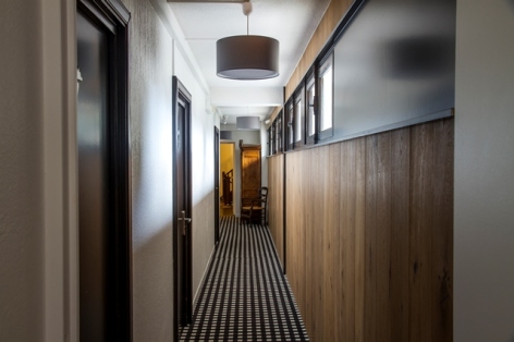 3-HOTEL-MIR---COULOIR-1ER-ETAGE.jpg
