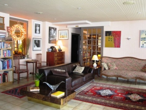 8-salon-hotellesrochers-saintsavin-hautespyrenees.jpg.JPG