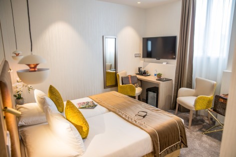 1-HPH76---HOTEL-BEST-WESTERN-BEAU-SEJOUR---Chambre-Priviege-bis-sur-Jardin---LOURDES.jpg