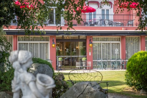 2-HPH76---HOTEL-BEST-WESTERN-BEAU-SEJOUR---Entr--e-cot---Parking-Priv--LOURDES.jpg