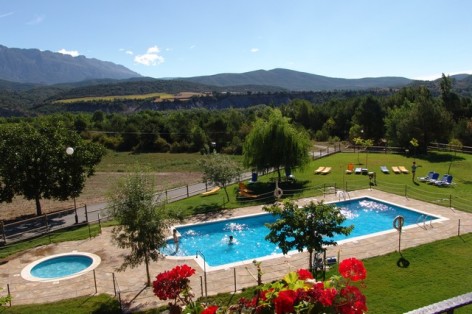 3-HPH116---Hotel-y-Spa-Pena-Montanesa-piscine--2-.jpg