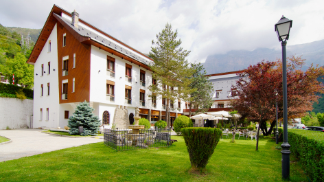 0-Hotel-Silken-Ordesa---facade.jpg