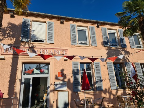 4-Terrasse---Hotel-de-France.jpg